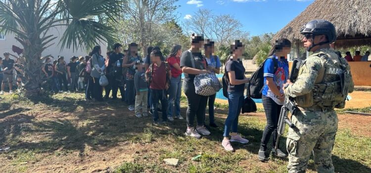 Rescatan a 81 extranjeros en el poblado de Leona Vicario