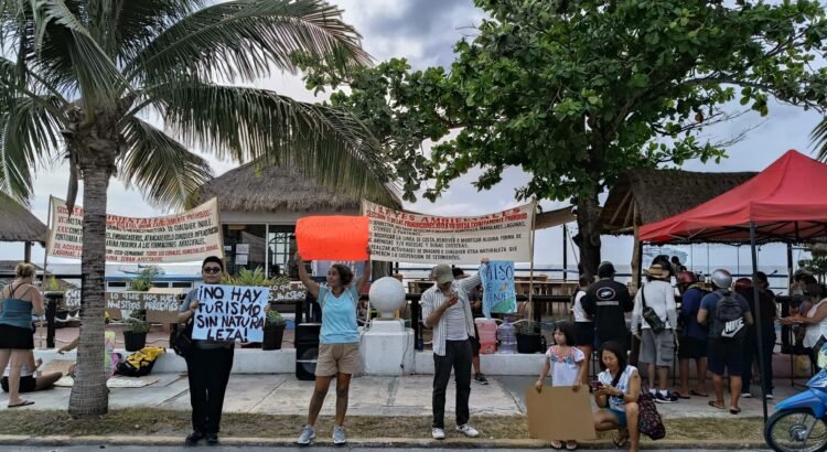 Cozumel es más que un estacionamiento de cruceros: activistas contra el cuarto muelle