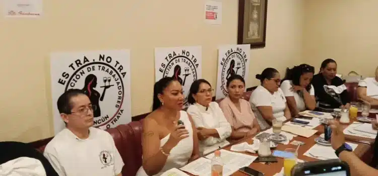 Trabajadores de bares de Cancún aseguran que operativos de la FGE QRoo contra trata de personas son simulaciones Trabajadores de bares de Cancún aseguran que operativos de la FGE QRoo contra trata de personas son simulaciones
