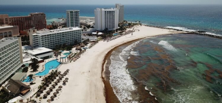 Hoteleros del norte de QRoo reportan las primeras cancelaciones por sargazo