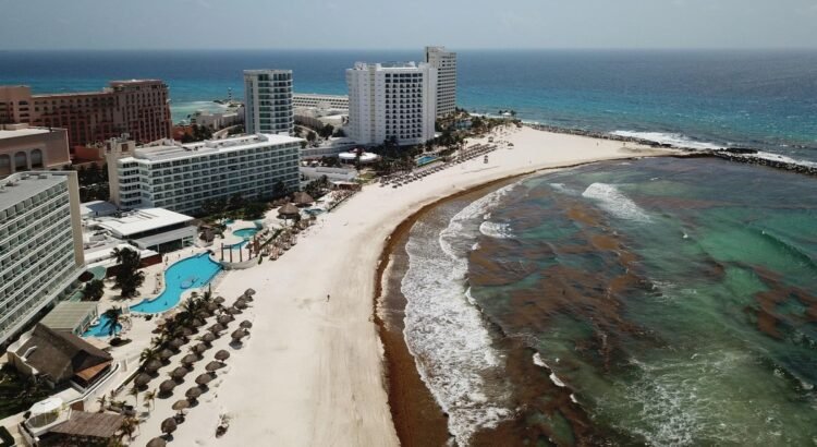 Hoteleros del norte de QRoo reportan las primeras cancelaciones por sargazo